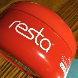 NEW.    Resta  Skin Creme